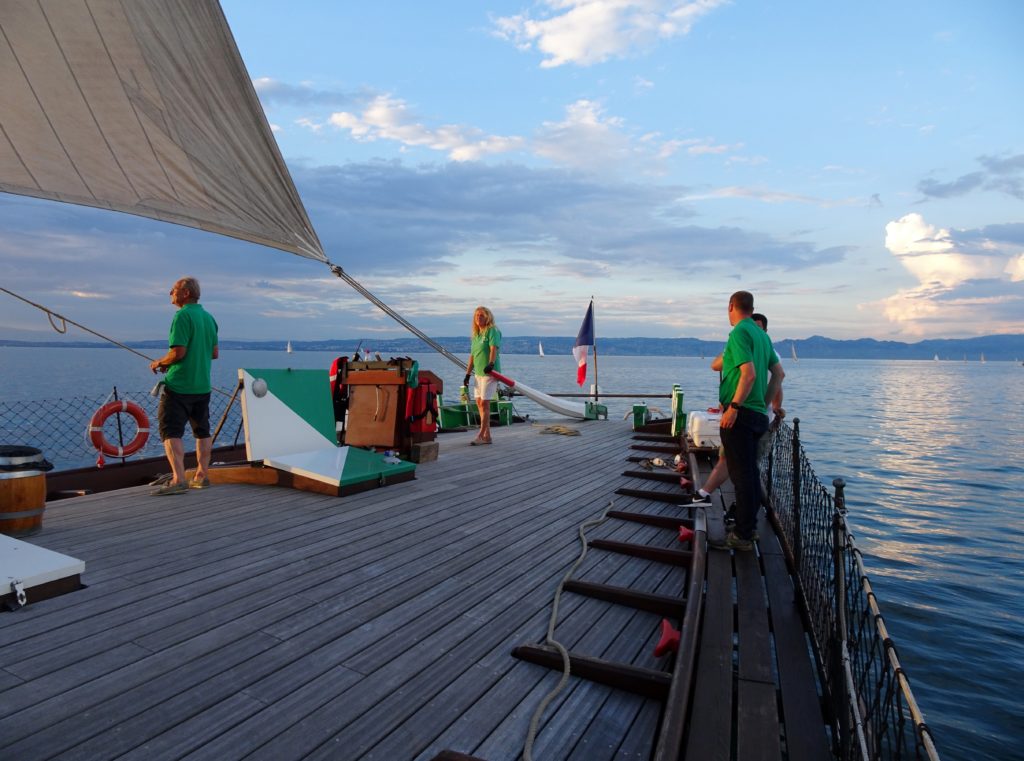 les-equipiers-de-la-barque-la-savoie